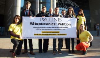 la-team-a-bruxelles-nov-2017-banderolle-stopneonics-aspect-ratio-340x200