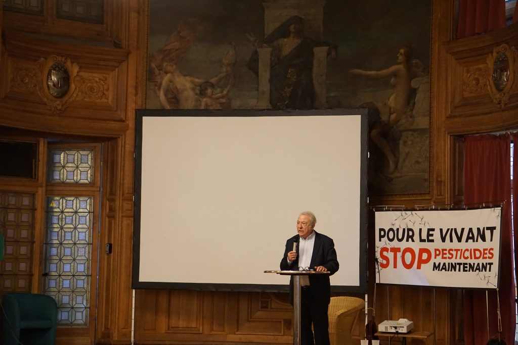 Photo de prise de parole lors de l'Appel du Vivant à l'Académie du Climat